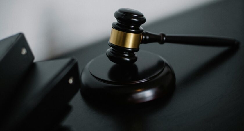 Dasar Hukum Perlindungan dan Penegakan Hukum di Indonesia