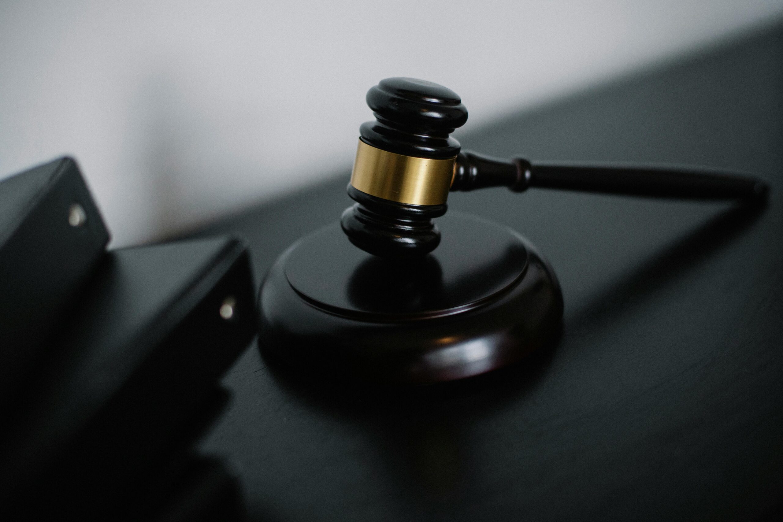 Dasar Hukum Perlindungan dan Penegakan Hukum di Indonesia